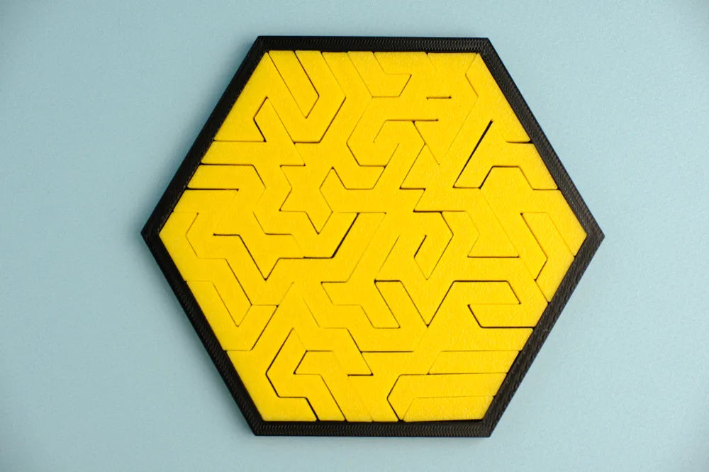 HexaBeast™ – Puzzle 3D Logico Esagonale 🐾🧩